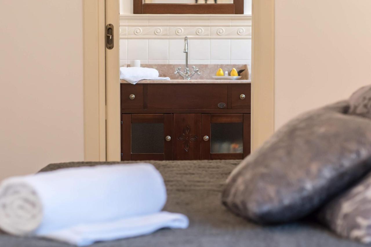 Duomo Seaside Deluxe Apartment By Ortigia Apartments 锡拉库扎 外观 照片