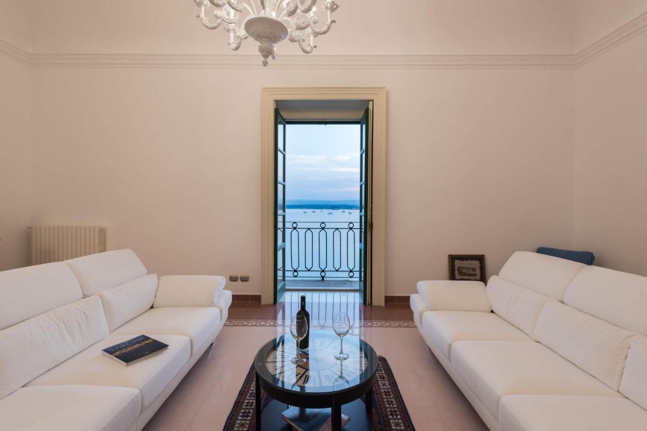 Duomo Seaside Deluxe Apartment By Ortigia Apartments 锡拉库扎 外观 照片
