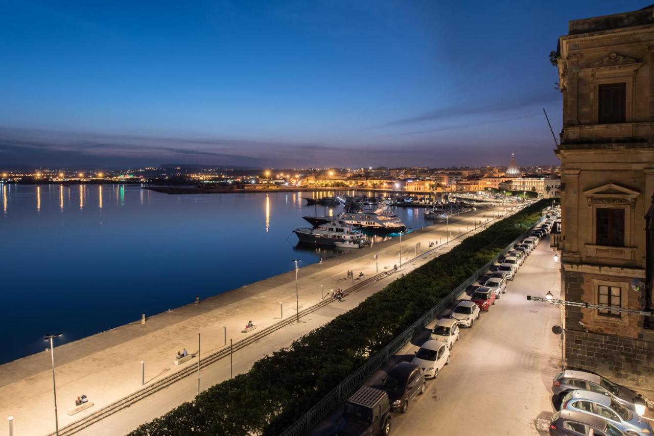 Duomo Seaside Deluxe Apartment By Ortigia Apartments 锡拉库扎 外观 照片